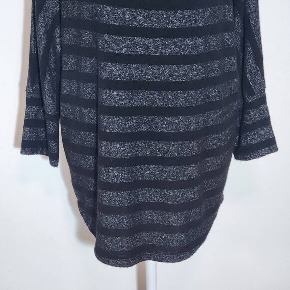 Market & Spruce Black and Gray Stripe Knit Top Size Medium Black Stripe Top - Picture 4 of 9
